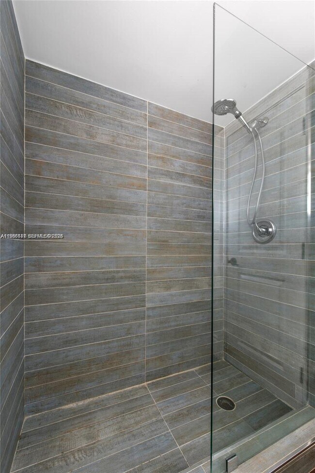 Building Photo - 9005 SW 56th St