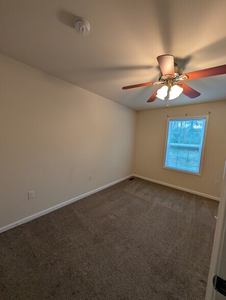 Building Photo - 2770 Monticello Ln