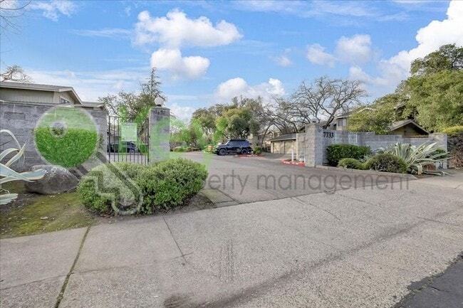 Building Photo - 7733 Lauppe Ln