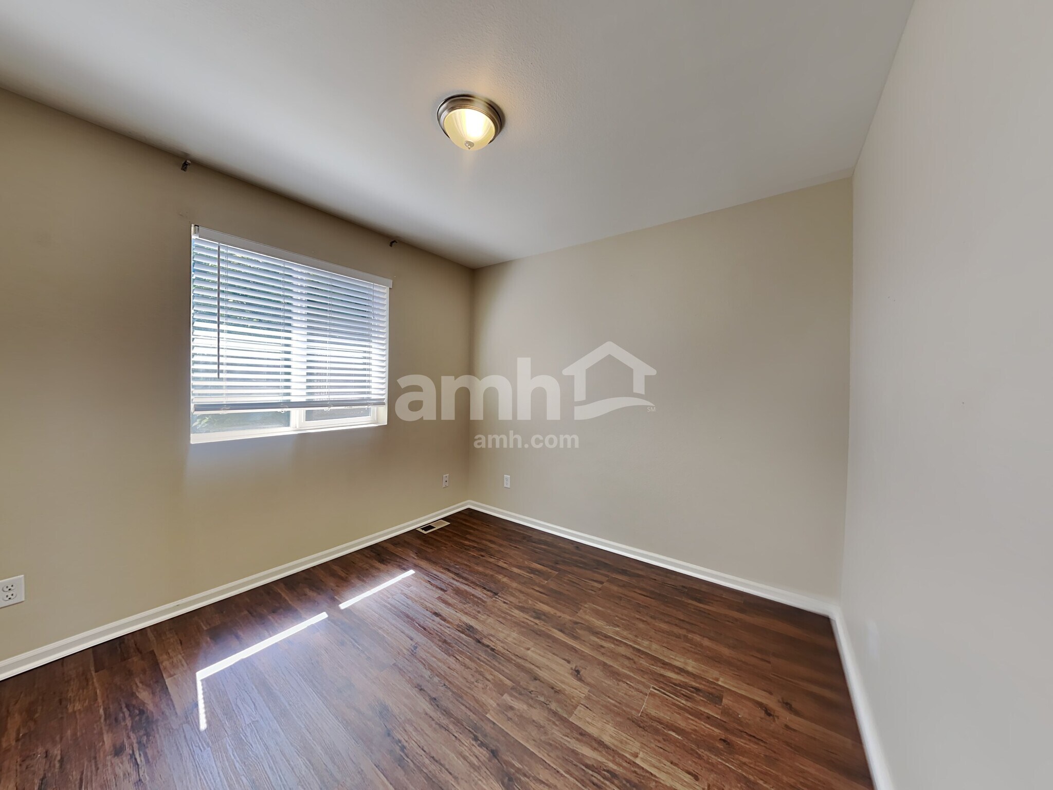 Building Photo - 18644 E 47th Ave