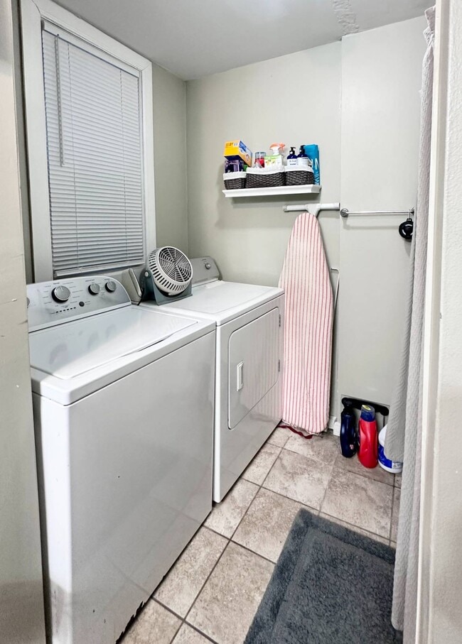 Building Photo - 1050 Wendell Ave