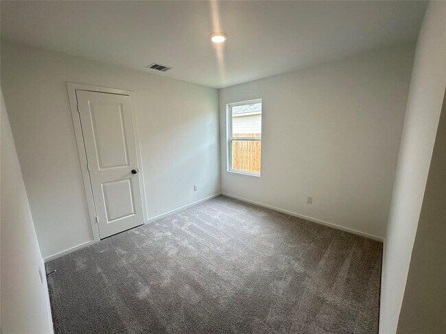 Building Photo - 615 Magnolia Creek Dr
