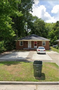 Building Photo - 1310 Queens Rd