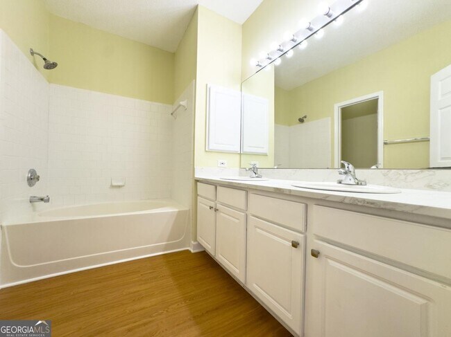 Building Photo - 3025 Oxwell Dr NW