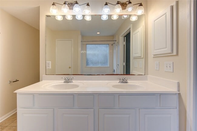 Building Photo - 3719 Cane Lake Dr