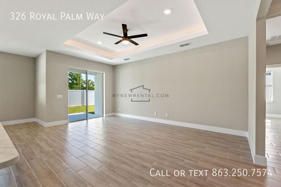 Building Photo - 326 Royal Palm Wy