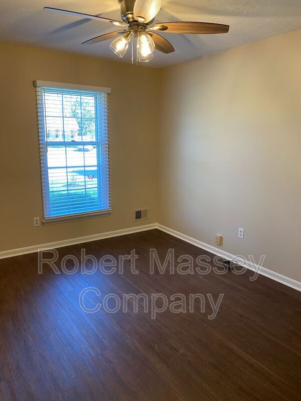 Building Photo - 6802 Penwern Ct