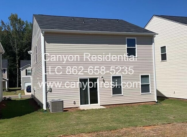 Building Photo - 740 Wayfinder Run