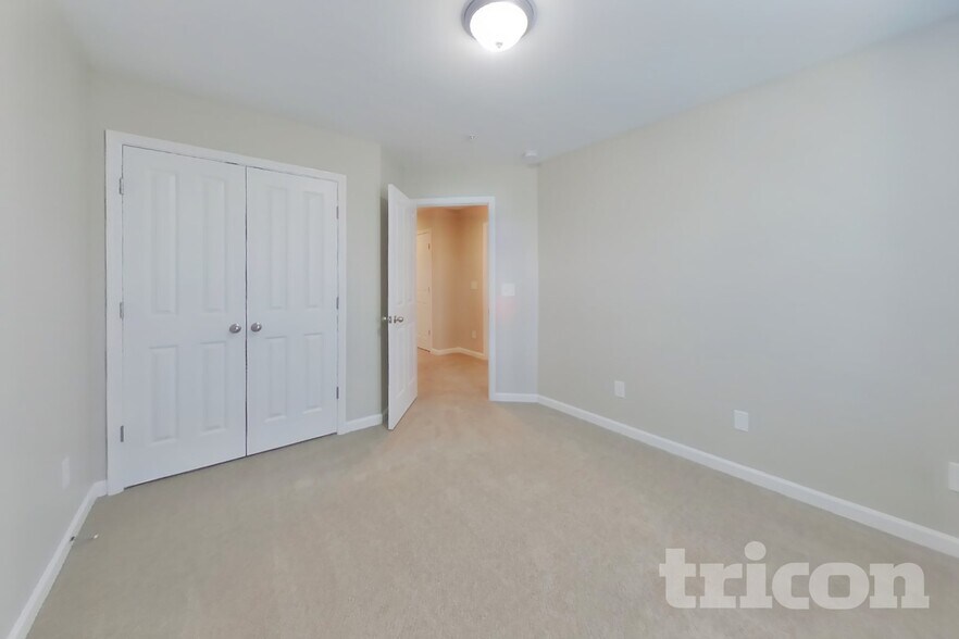 Building Photo - 324 Kinsale Dr