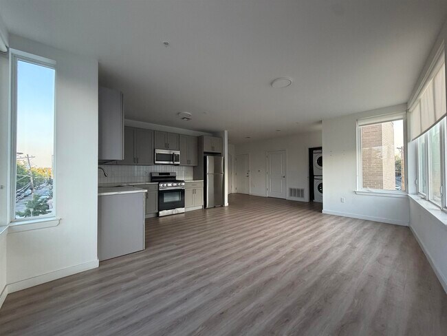 Building Photo - 306 Bergen Ave