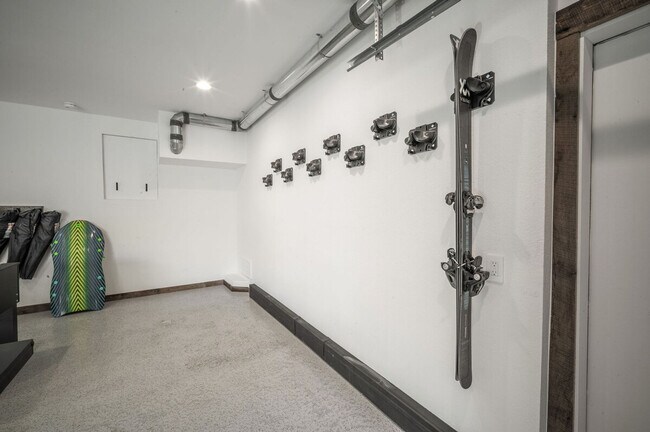 Building Photo - 116 Winterleaf Dr