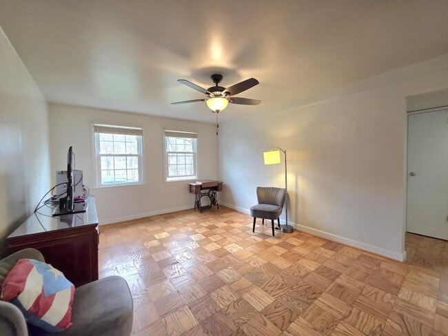 Building Photo - 6620 Boulevard View