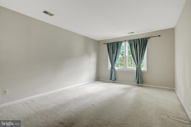 Building Photo - 2219 Cedar Mill Ct