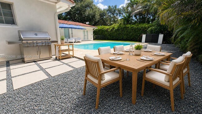 Building Photo - 614 San Juan Dr