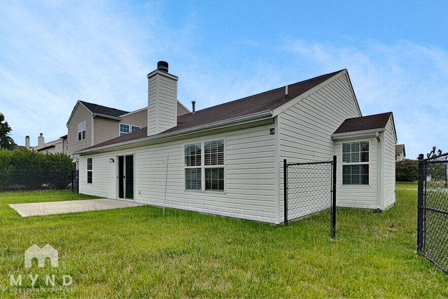 Building Photo - 6822 Bluestem Ct