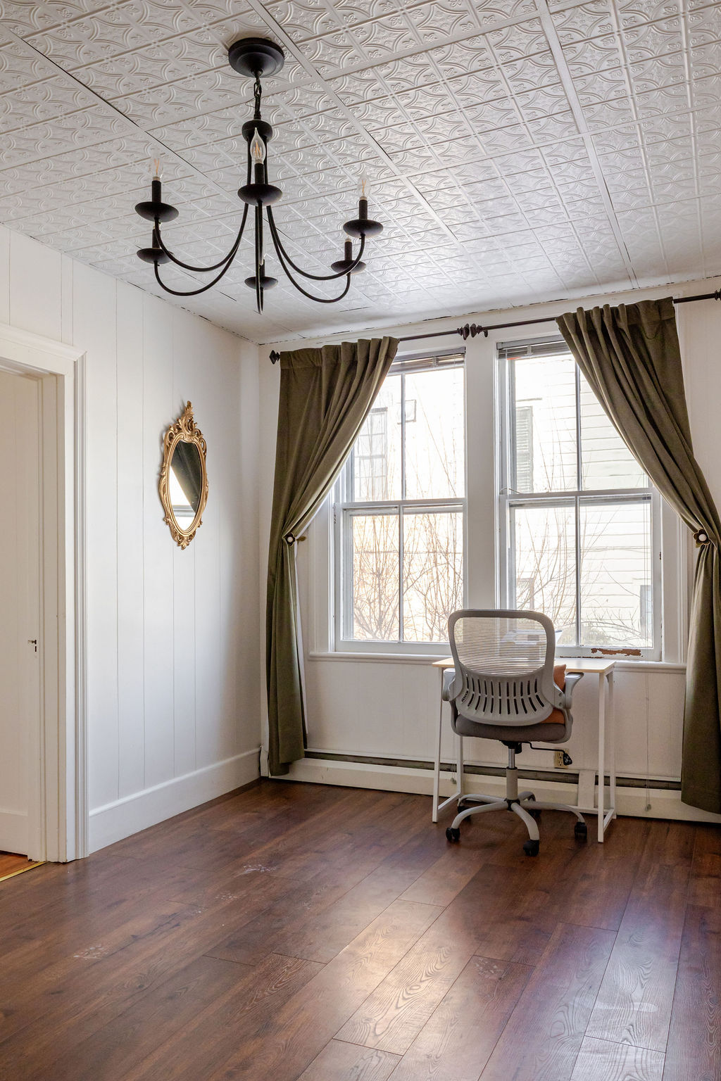 Building Photo - 552 Columbia St