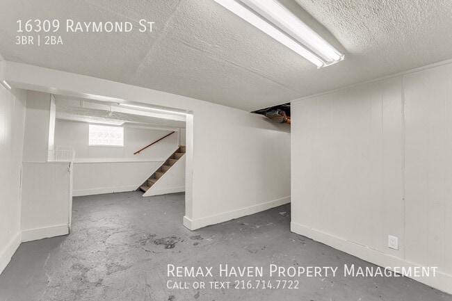 Building Photo - 16309 Raymond St