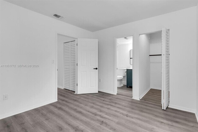 Building Photo - 8811 SW 130th Pl