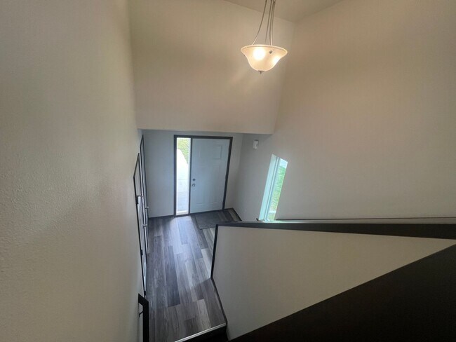 Building Photo - 3715 32nd St S