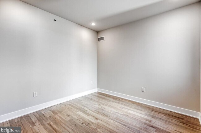 Building Photo - 1506 N 8th St