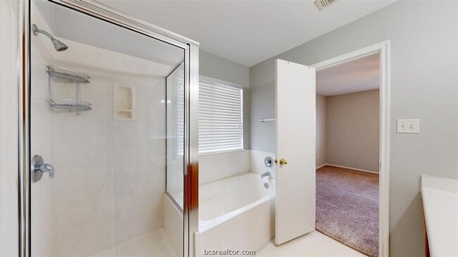 Building Photo - 15214 Meredith Ln