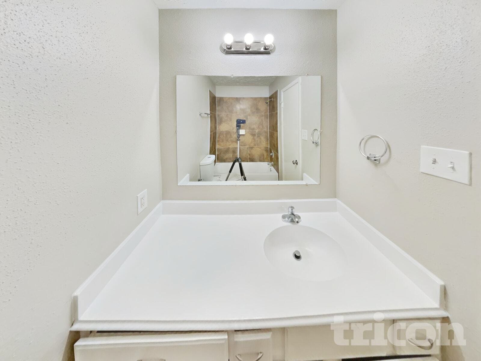 Building Photo - 20211 Cottonglade Ln