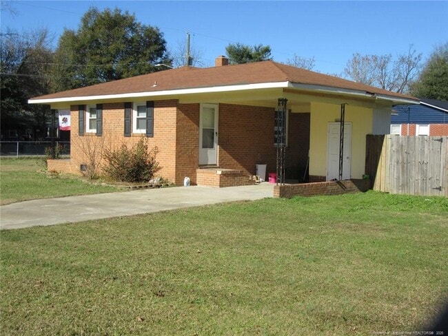 Building Photo - 1119 Juniper Dr