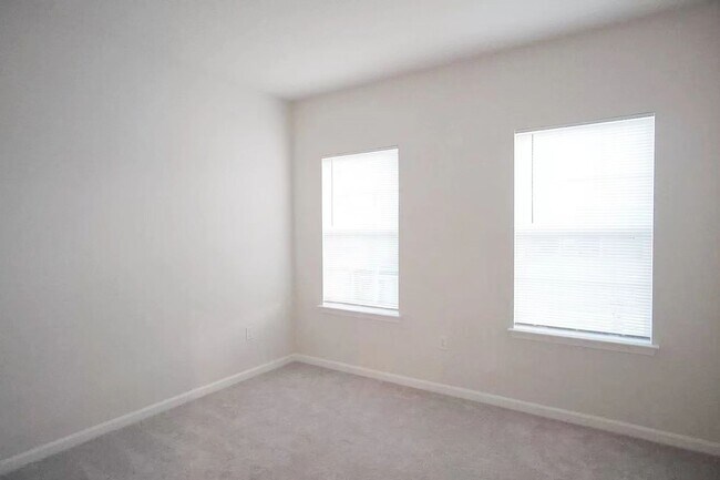 Building Photo - Awesome house for rent in St Cloud Area