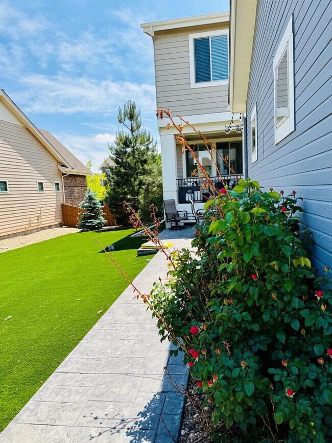 Building Photo - 15557 W 95th Ave