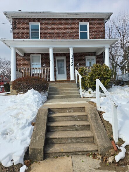 Building Photo - 1772 Ferndale Ave