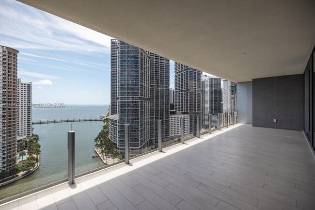 Building Photo - 300 Biscayne Blvd Way