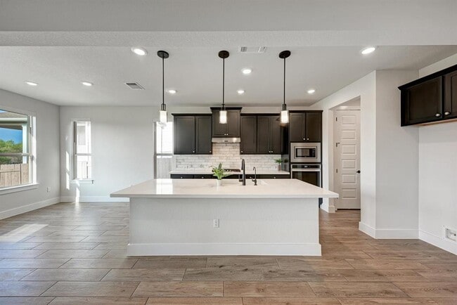 Building Photo - 8417 Thompson Teal Trl