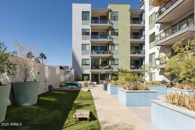 Building Photo - 3131 N Central Ave