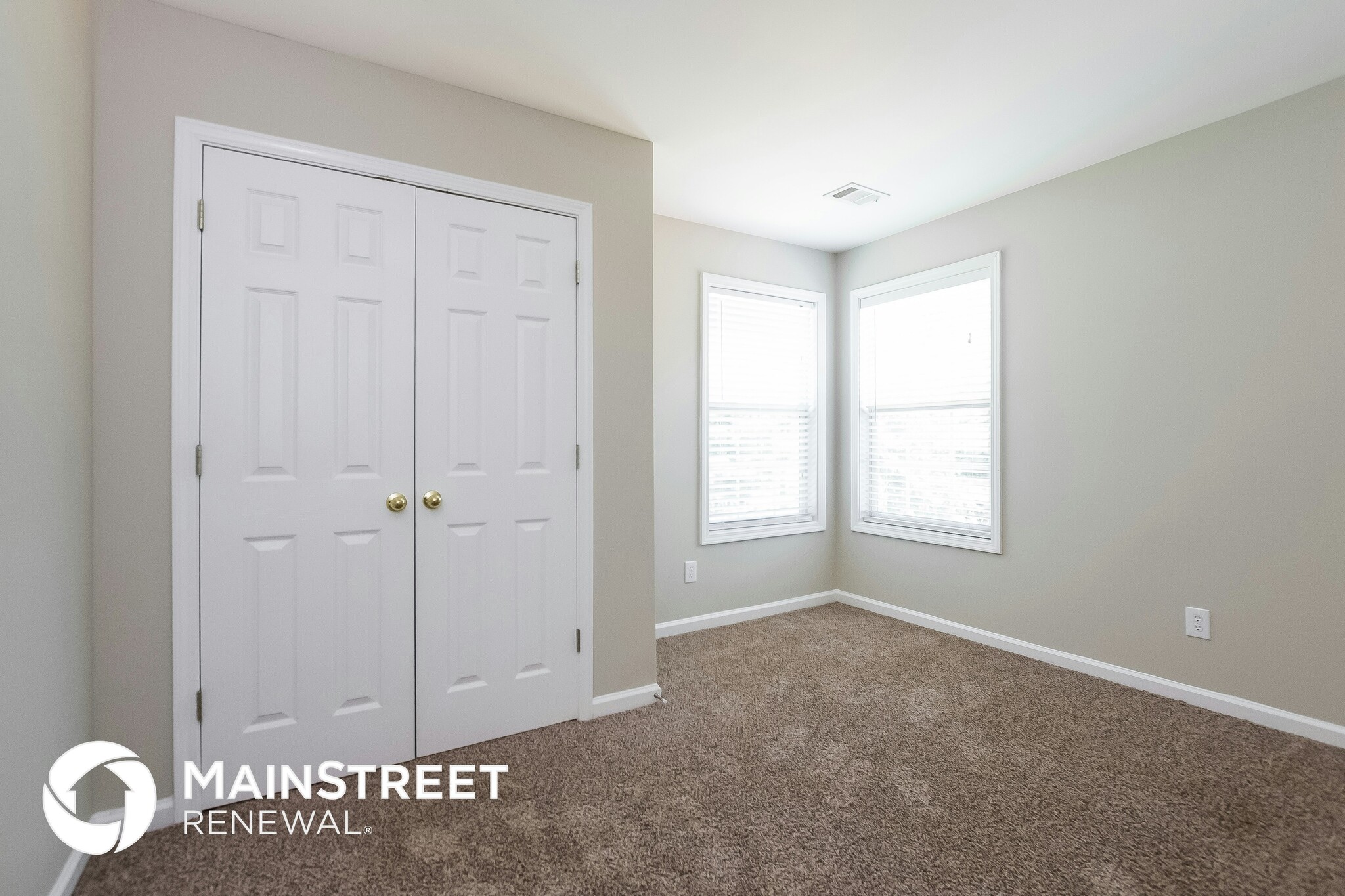Building Photo - 1604 Silver Oak Dr