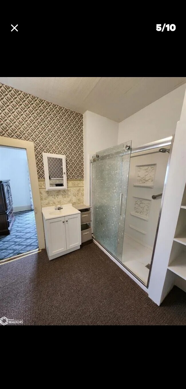 Building Photo - 1112 McClellan St