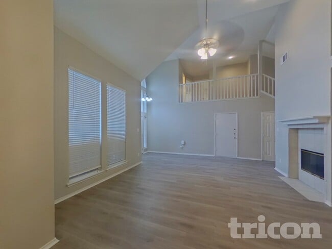 Building Photo - 3018 Blue Jay Ln