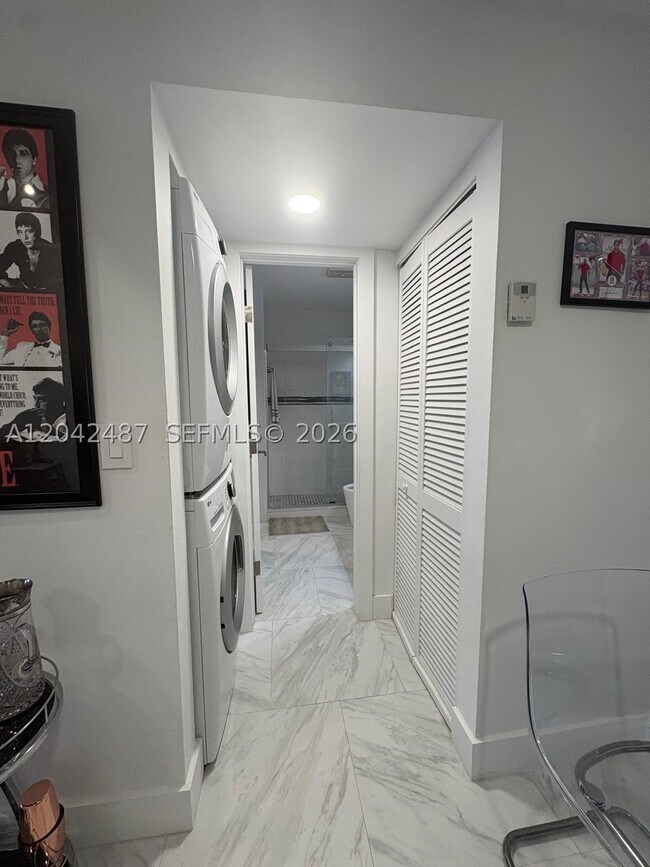 Building Photo - 15560 SW 80th St