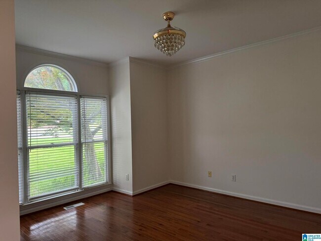 Building Photo - 2512 Christie Cir