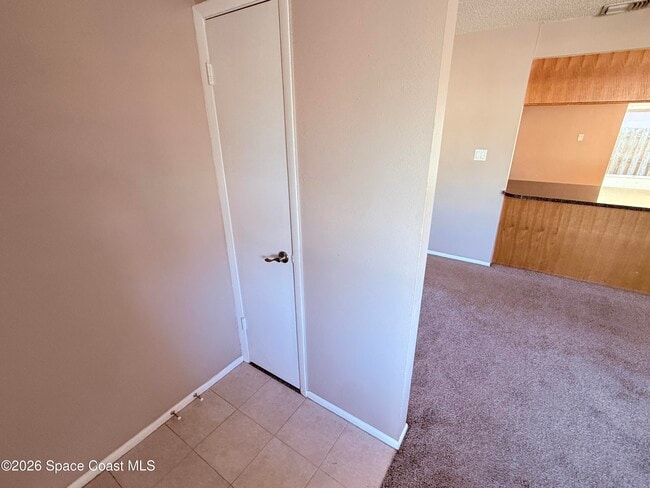 Building Photo - 135 S Suzanne Ct