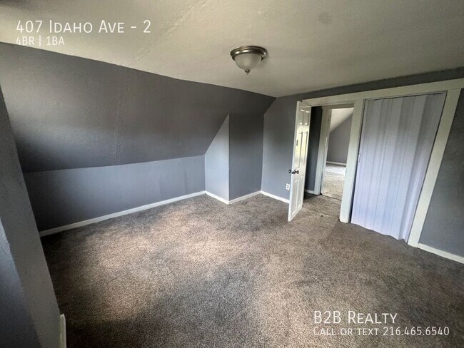 Building Photo - 407 Idaho Ave