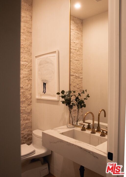 Building Photo - 6546 Colgate Ave