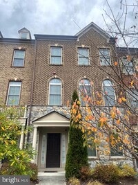 Building Photo - 7413 Matapan Dr