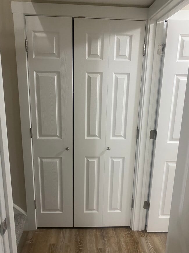 Building Photo - 15468 Pennock Ln