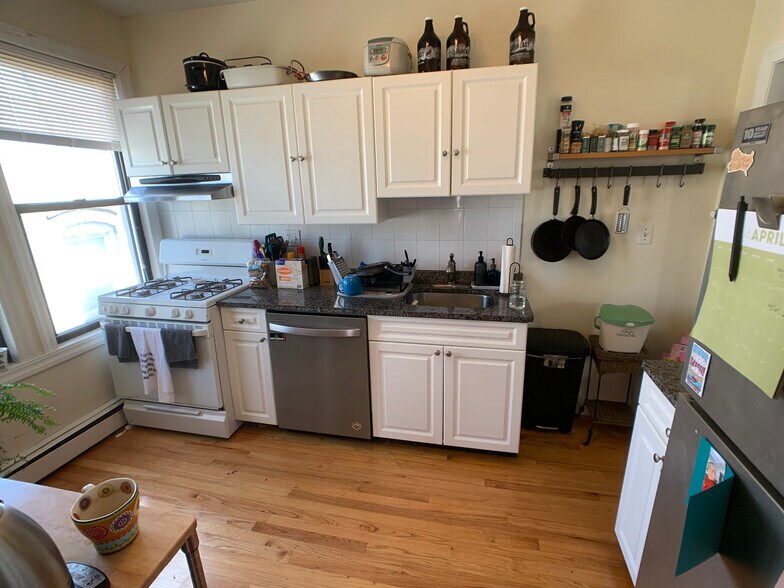 Building Photo - 181 Allston St