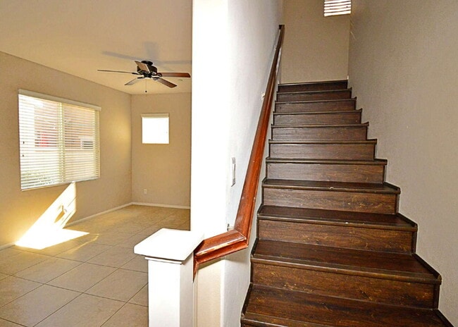 Building Photo - ** MOVE IN BONUS of $500.00 ** (If an agreement is signed by April 30th 2026) "Charming 3 Bed, 2....