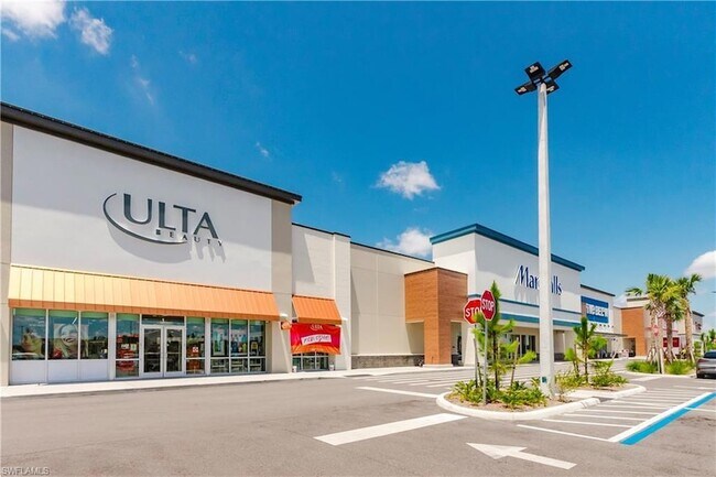 Building Photo - 15275 Grn Acrs Ave