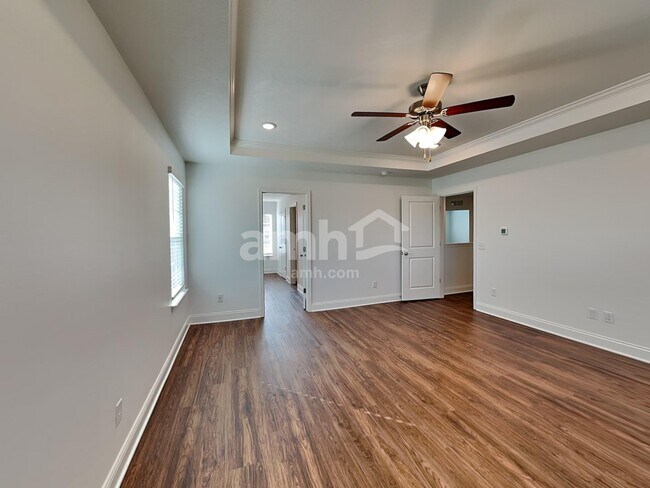 Building Photo - 1078 Castor Dr