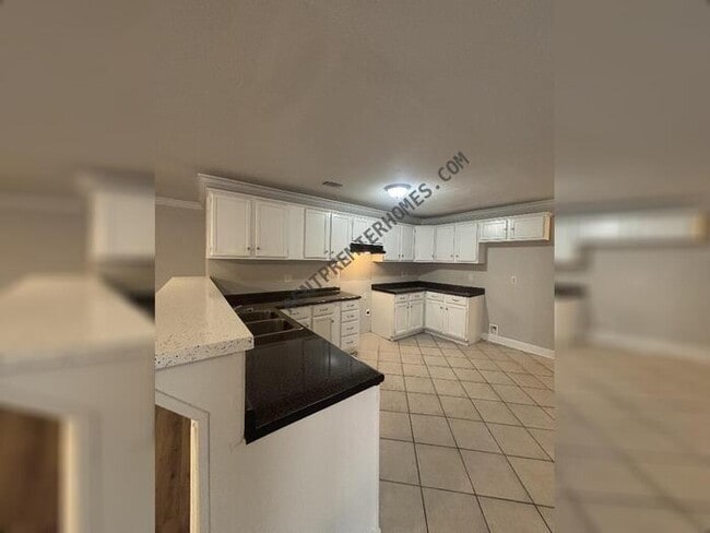 Building Photo - 12 Timberside Cove