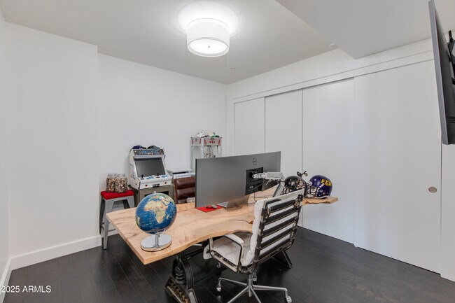 Building Photo - 4422 N 75th St