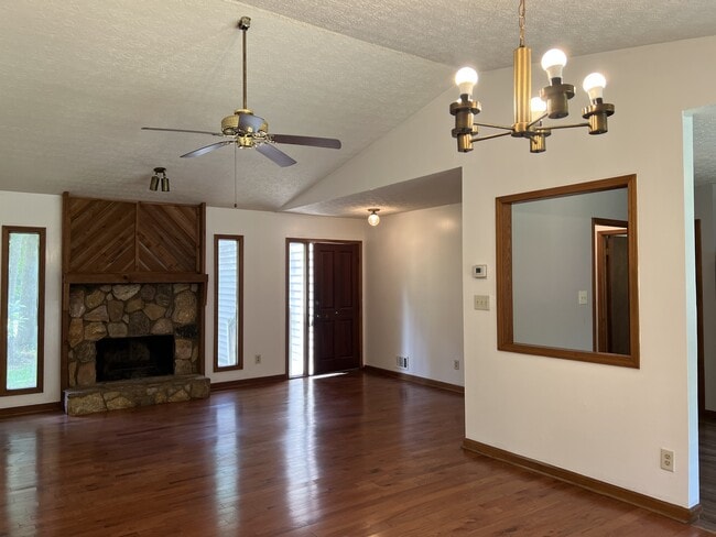 Building Photo - 2908 N Deshong Rd